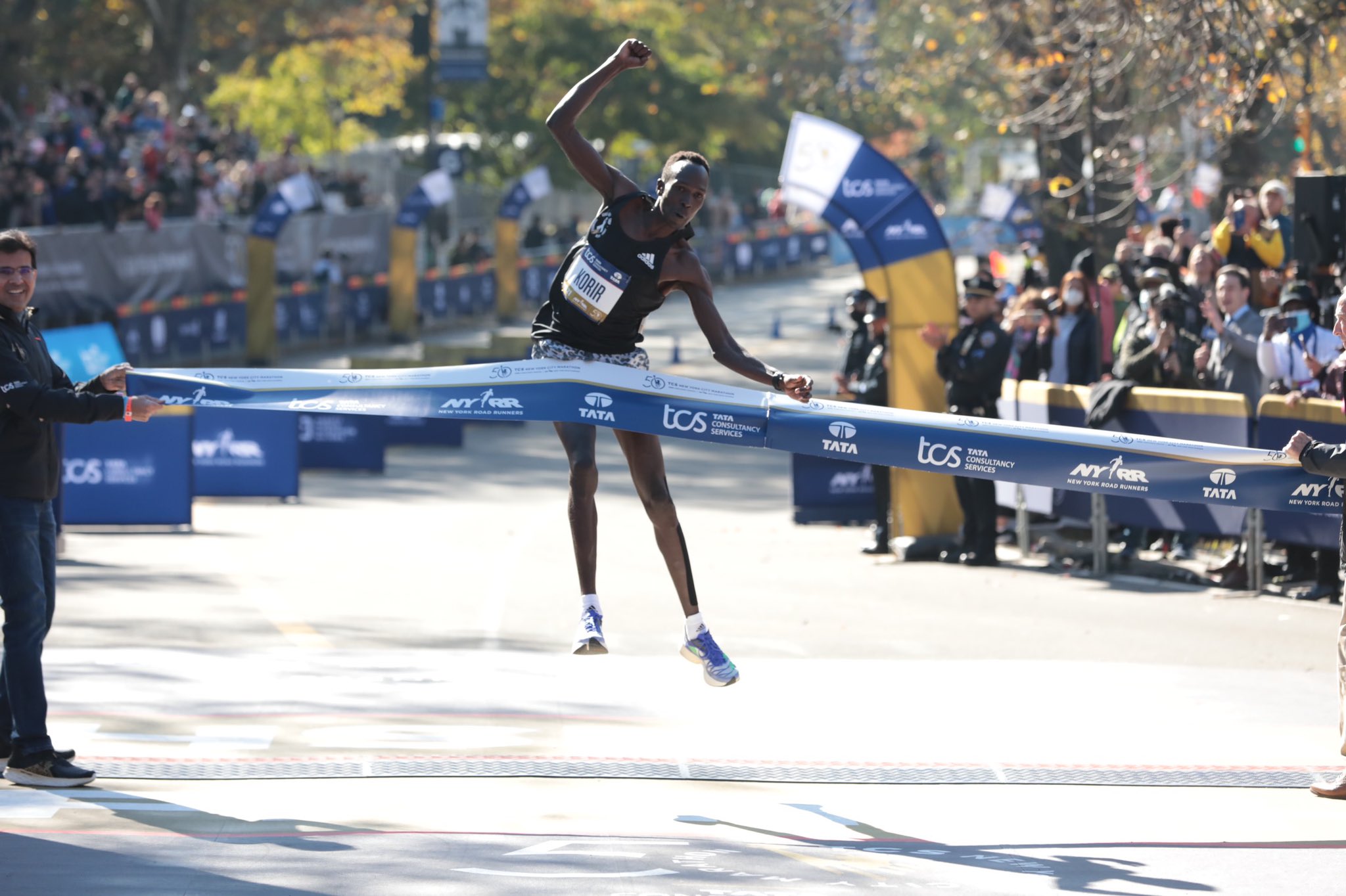 Peres Jepchirchir, Albert Korir, Madison de Rozario and Marcel Hug Win